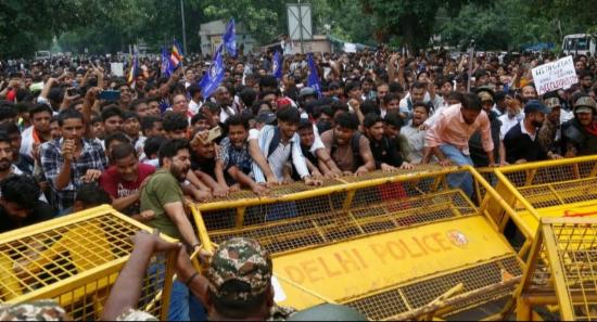 CJP Potests:Escalations as Rahul Gandhi Joins Stir